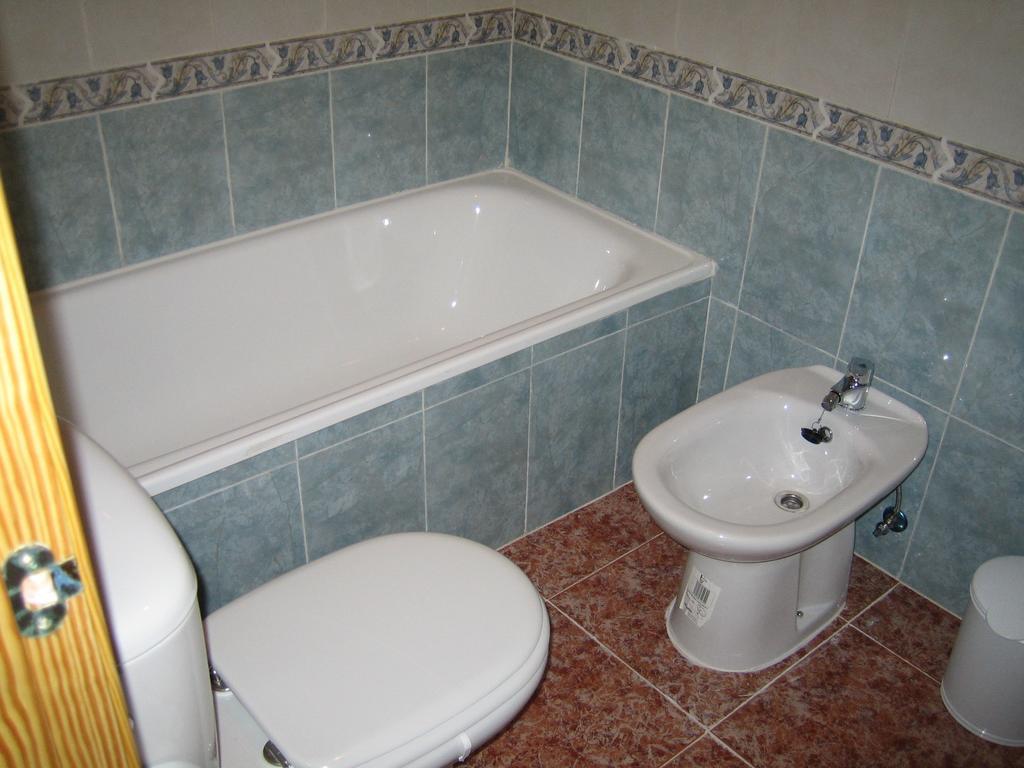 La Herrada Los Montesinos Bilik gambar
